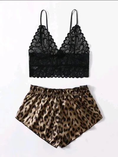 Pijama de animal print para dama