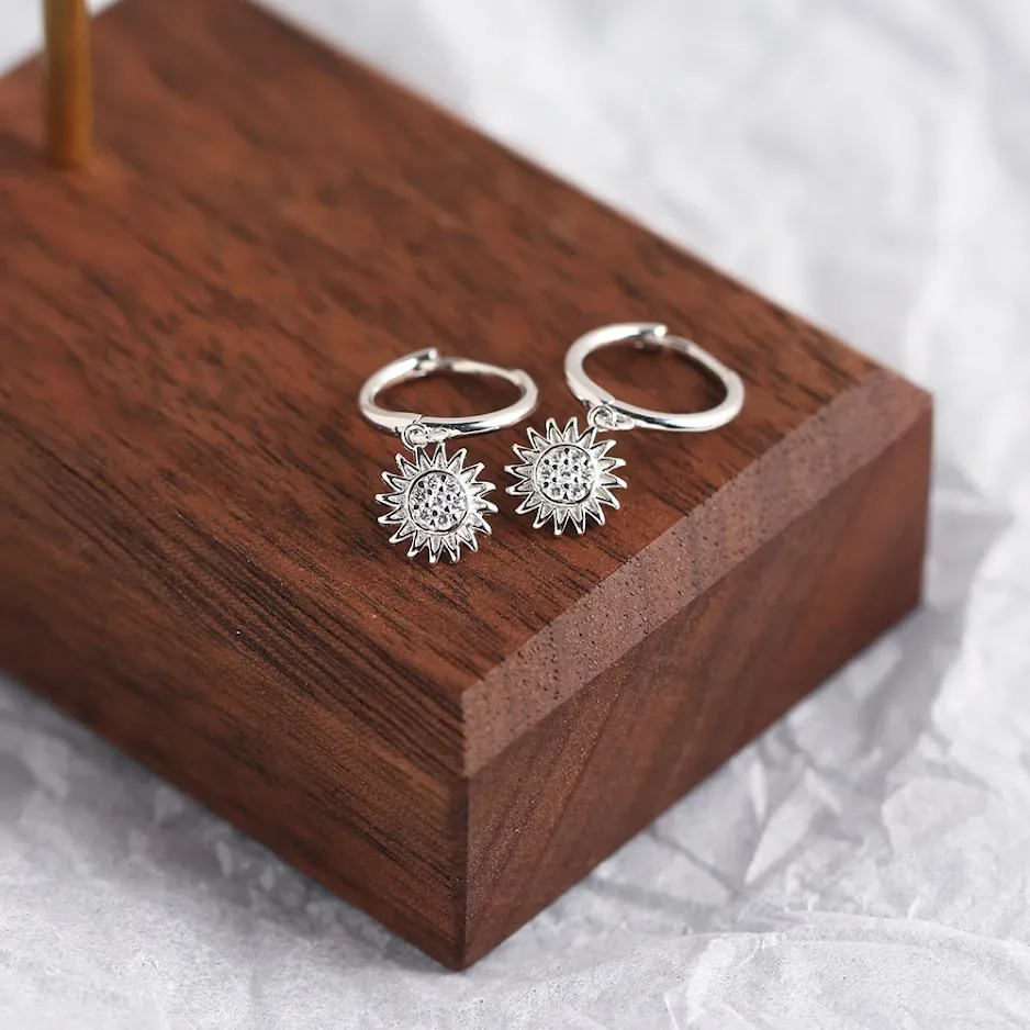 Aretes con baño de plata diseño de girasol