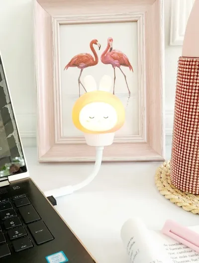 Lámpara USB diseño de conejo color blanco