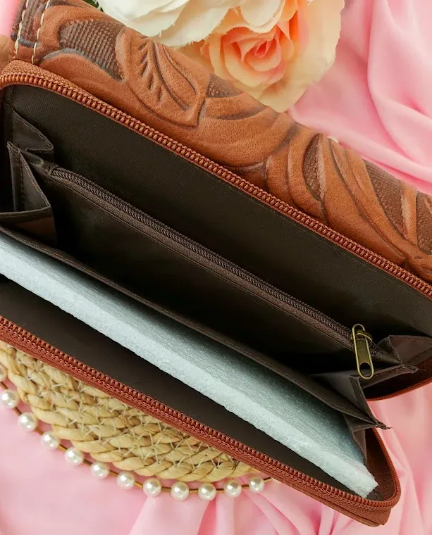 Cartera B.O.C para dama color café