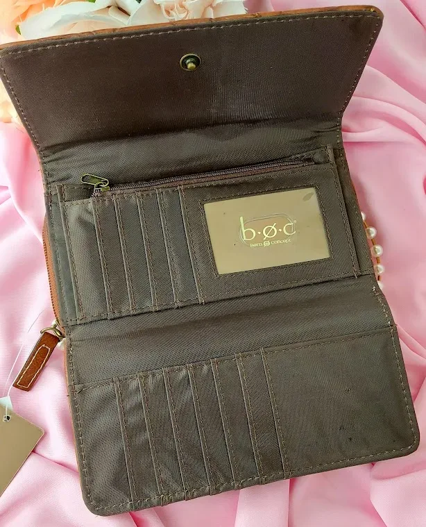 Cartera B.O.C para dama color café