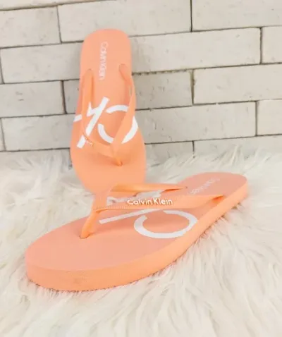 Sandalias Calvin Klein para dama color rosa.