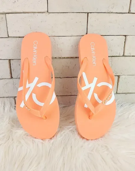Sandalias Calvin Klein para dama color rosa.