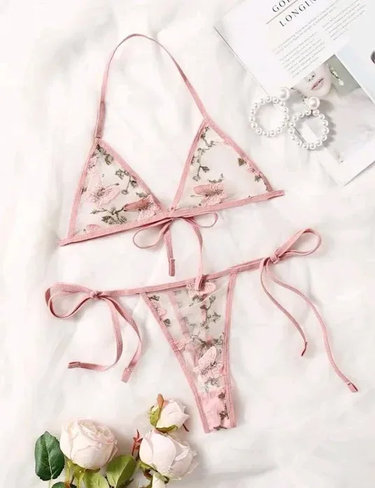 Set de lencería para dama color rosa diseño de mariposas