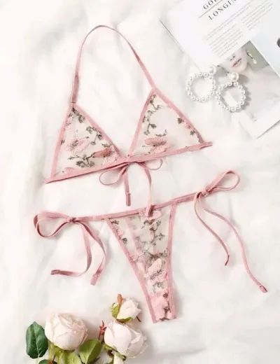 Set de lencería para dama color rosa diseño de mariposas