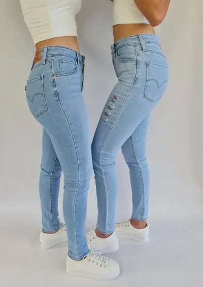 Jeans Levi's para damas 721-0281 skinny