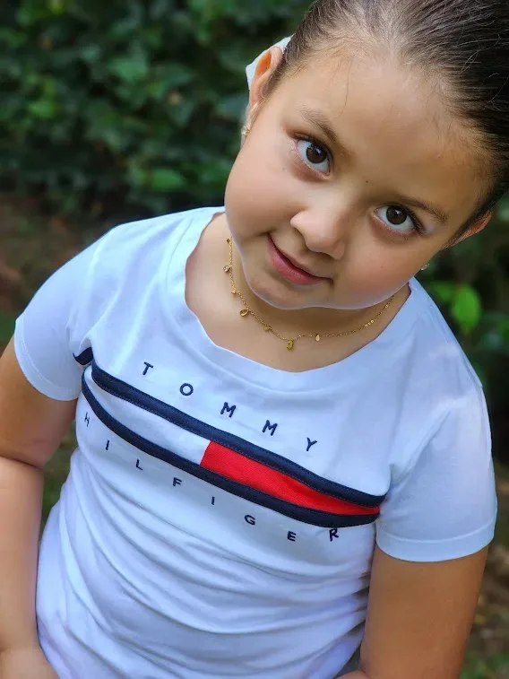 Camiseta Tommy Hilfilger para niña color blanco