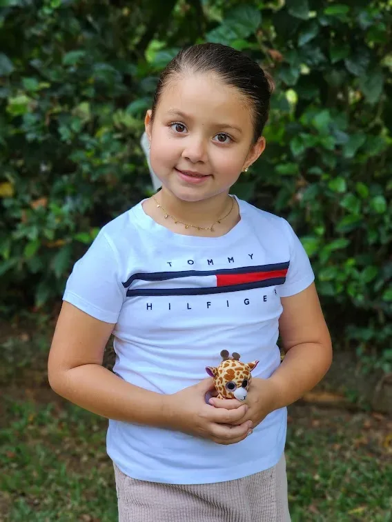 Camiseta Tommy Hilfilger para niña color blanco