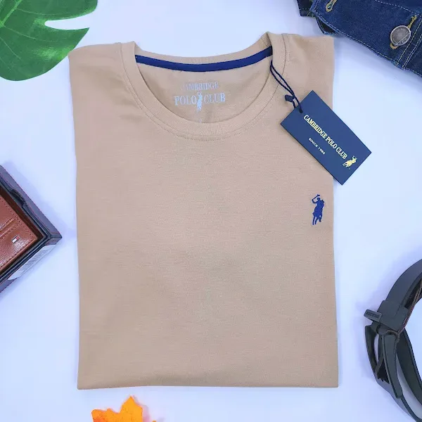 Camiseta Cambridge Polo Club para caballero .