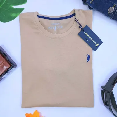 Camiseta Cambridge Polo Club para caballero .