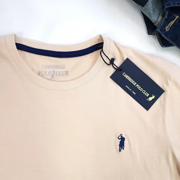 Camiseta Cambridge Polo Club para caballero .