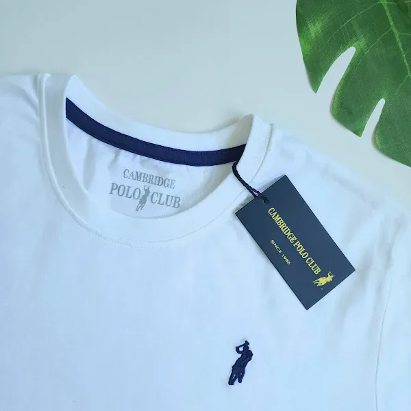 Camiseta Cambridge Polo Club para caballero .