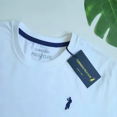 Camiseta Cambridge Polo Club para caballero .