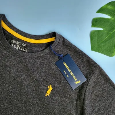 Camiseta Cambridge Polo Club para caballero .