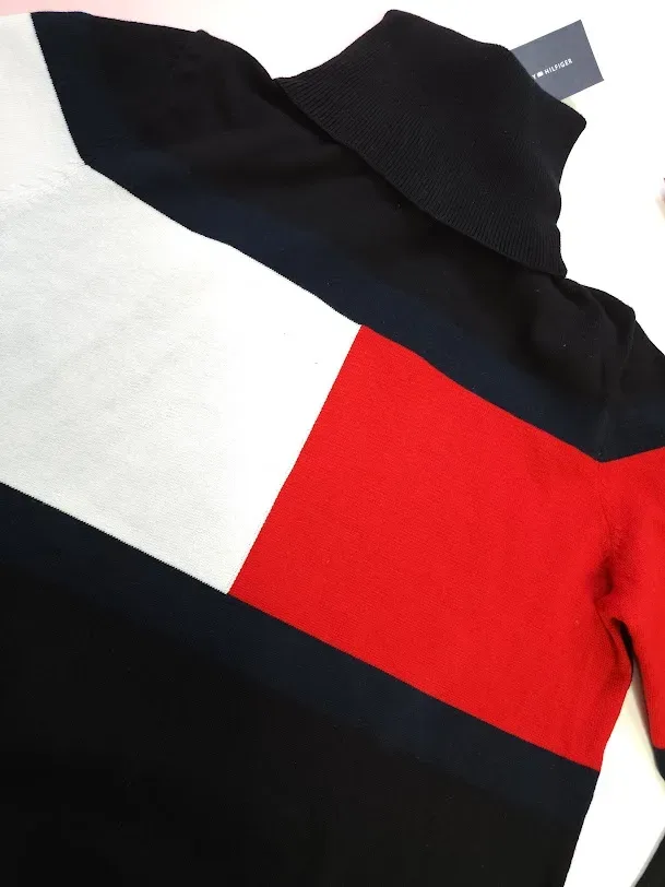 Sueter Tommy Hilfiger para dama color negro
