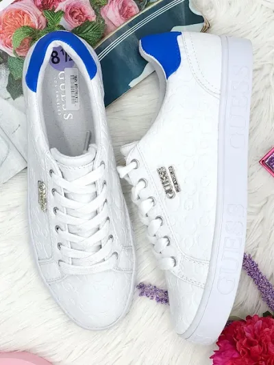Tenis GUESS para dama color blanco