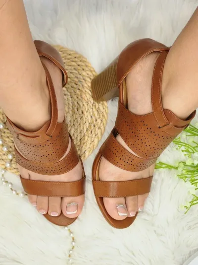 Tacones para dama Vitoria Ferreira PL-83790 Café