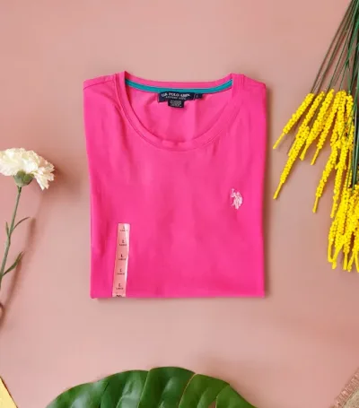 Camiseta U.S Polo para dama color rosado fuerte