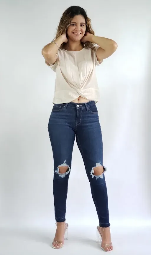 Blusa E y M para dama color beige.