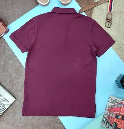 Camiseta American Eagle para caballero color vino