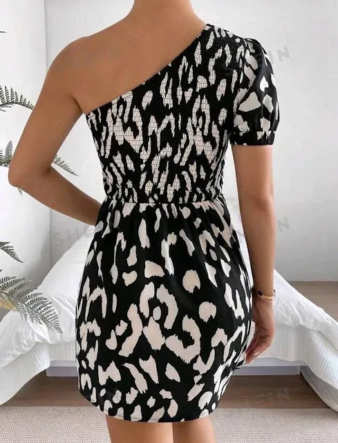 Vestido para dama con diseño abstracto