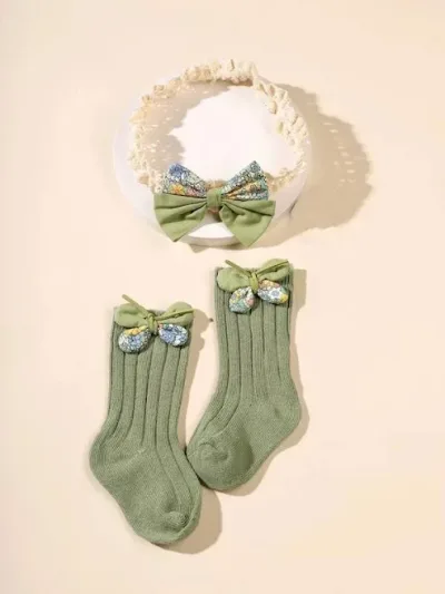 Set de medias y diadema para bebé color verde