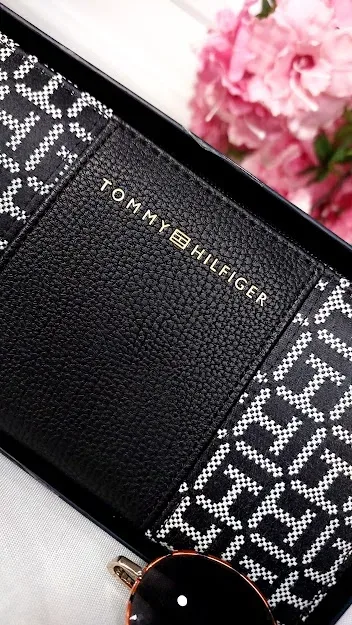 Cartera Tommy Hilfiger para Dama color negro