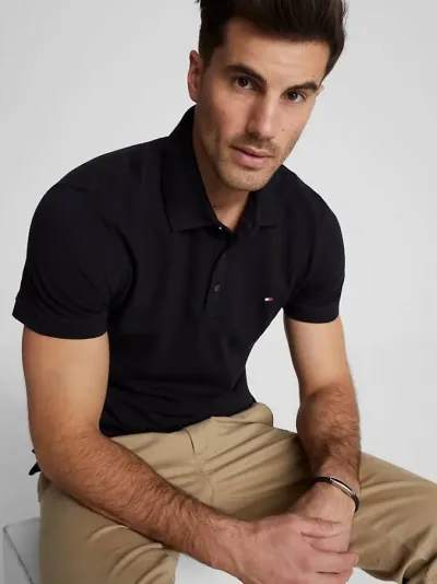Camiseta Tommy Hilfiger Slim Fit para caballero color negro