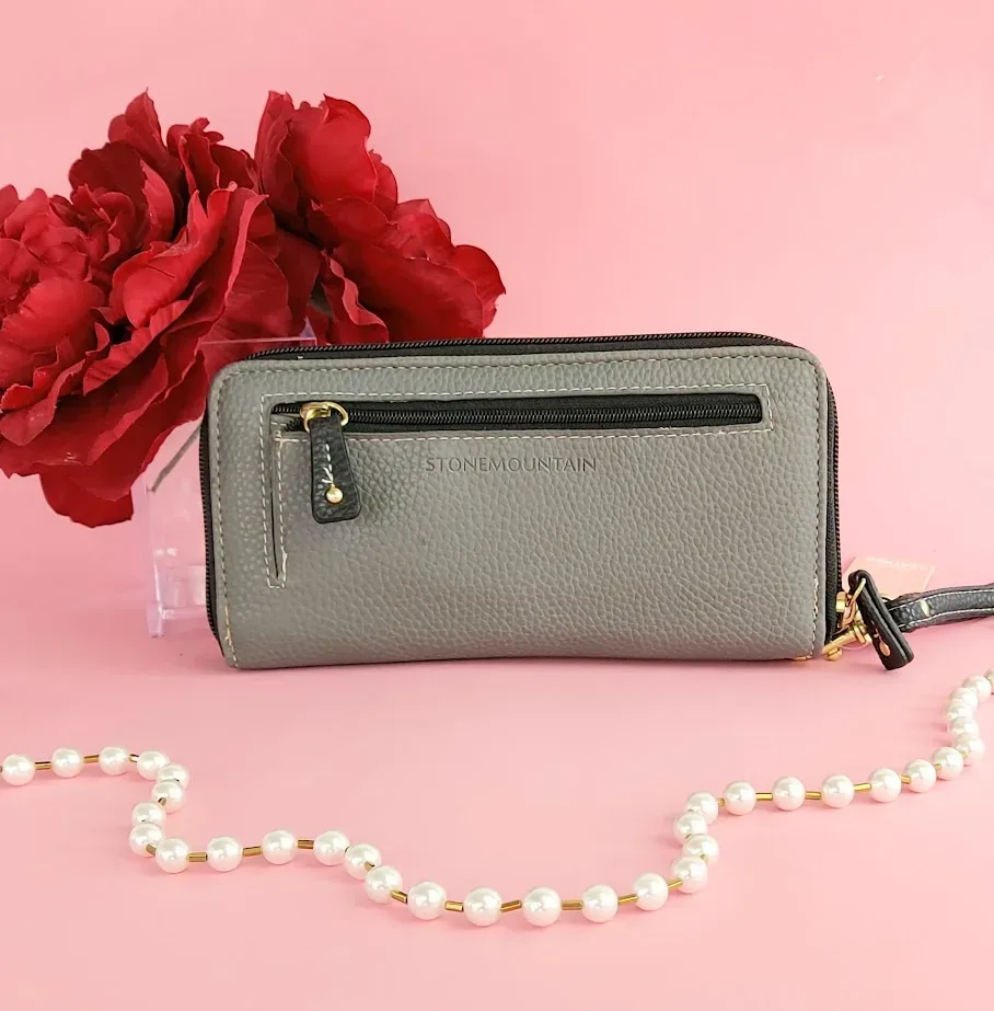 Cartera Stone Mountain Usa para dama color gris