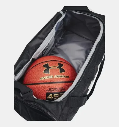 Bolso deportivo Under Armour color negro