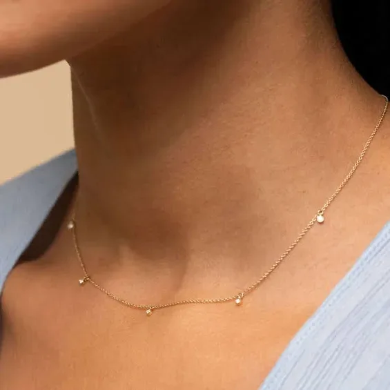 Collar de acero inoxidable para dama color dorado