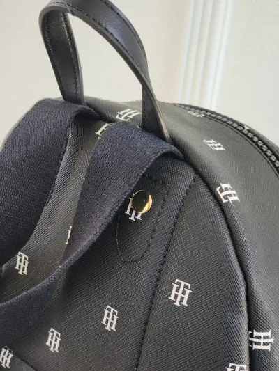 Bolso Tommy Hilfiger para dama 69J9640-00IEB8 COLOR NEGRO