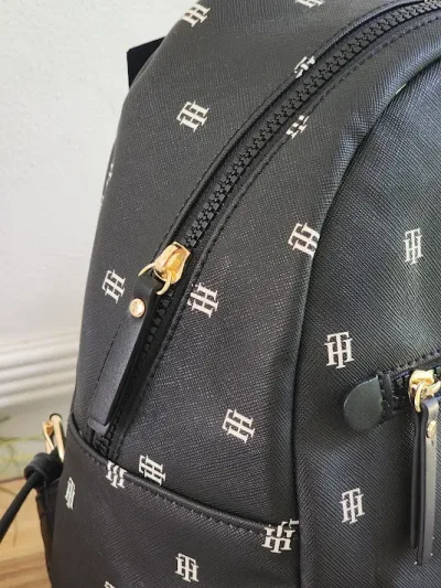 Bolso Tommy Hilfiger para dama 69J9640-00IEB8 COLOR NEGRO
