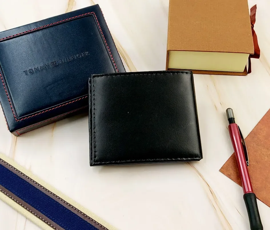 Billetera Tommy Hilfiger color negro