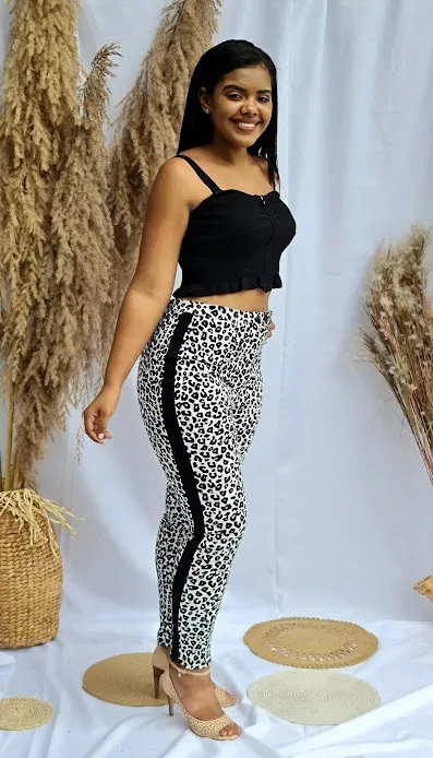 Pantalón para dama color animal print