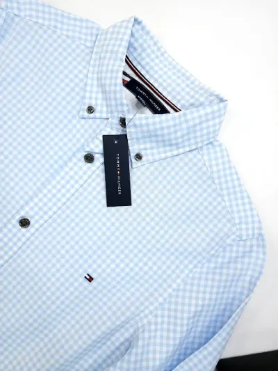 Camisa Tommy Hilfiger para caballero color celeste y blanco