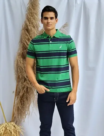 Camiseta Náutica Slim Fit para caballero a rayas color verde y azul