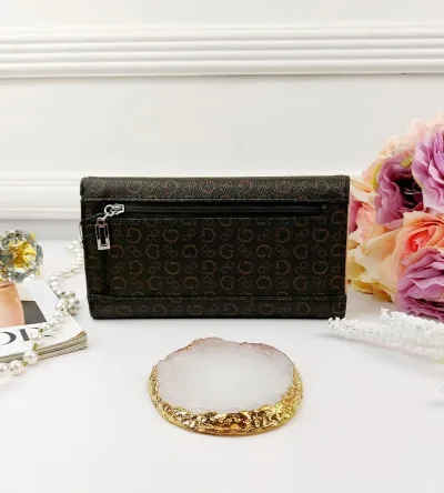 Cartera Guess para dama color café