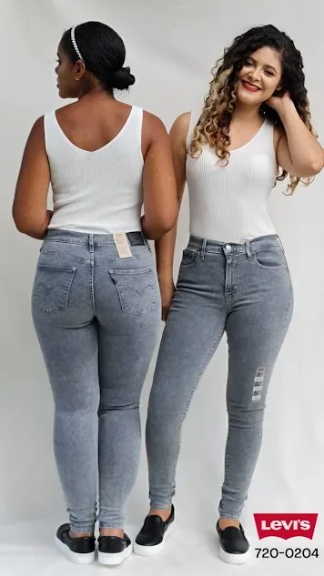 Jeans para dama Levis 720-0204 High Rise Super Skinny color gris