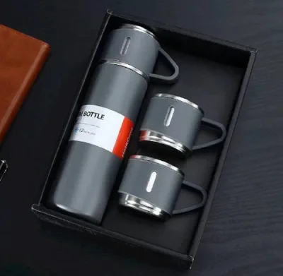 Set de termo con tasas color gris