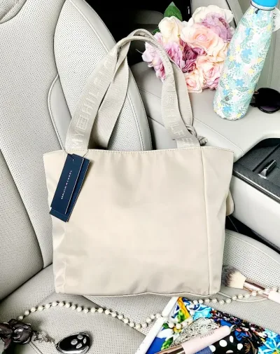 Bolso Tommy Hilfiger para dama color beige