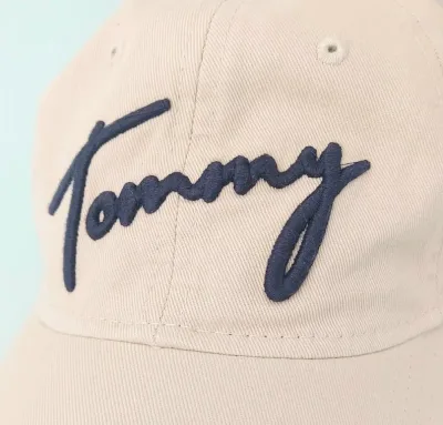 Gorra Tommy Hilfiger para dama color beige