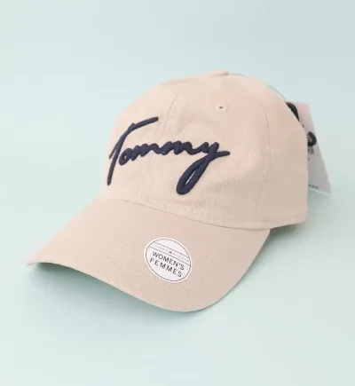 Gorra Tommy Hilfiger para dama color beige