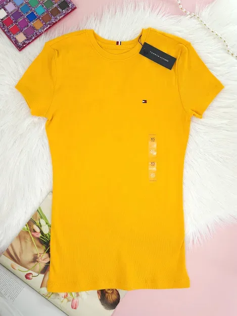 Camiseta Tommy Hilfiger para dama color mostaza