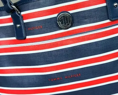 Bolso Tommy Hilfiger para dama diseño a rayas multicolor