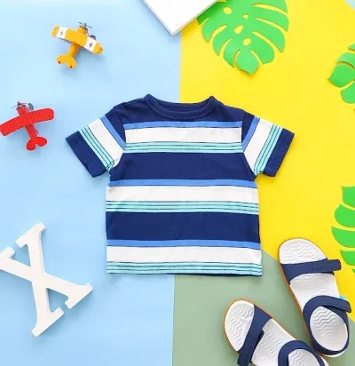 Camiseta para niño The Children Place a rayas multicolor