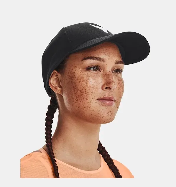 Gorra Under Armour para dama color negro