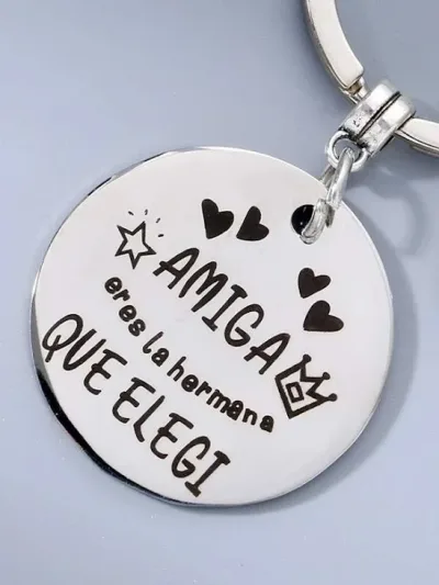 Llavero con frase de amiga
