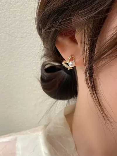 Aretes de fantasia para dama color dorado