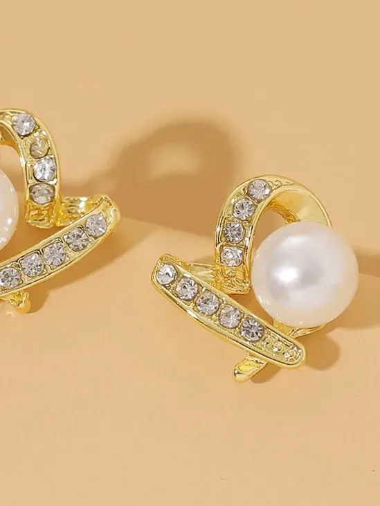 Aretes de fantasia para dama color dorado